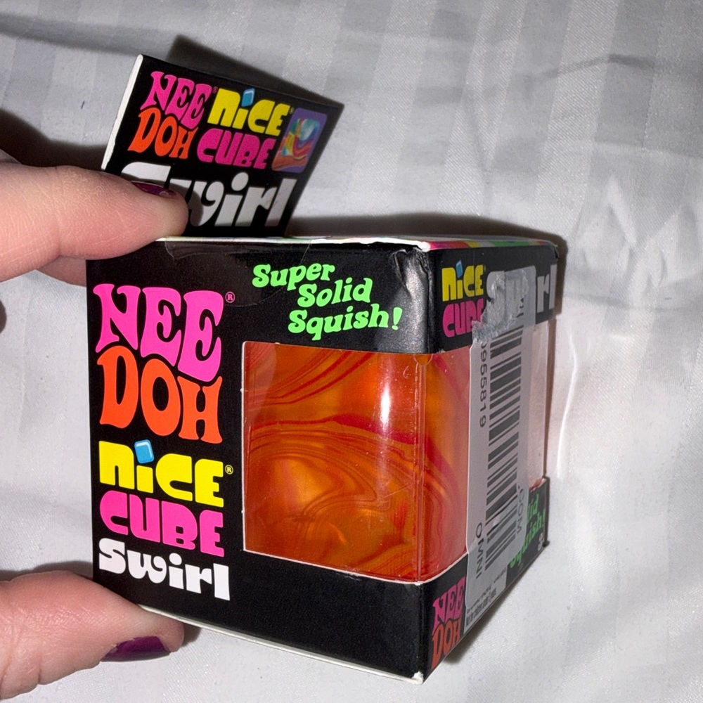 Trendy Brand New NeeDoh Swirl Super Solid Squish - Orange & Pink🔥 - Picture 4 of 6